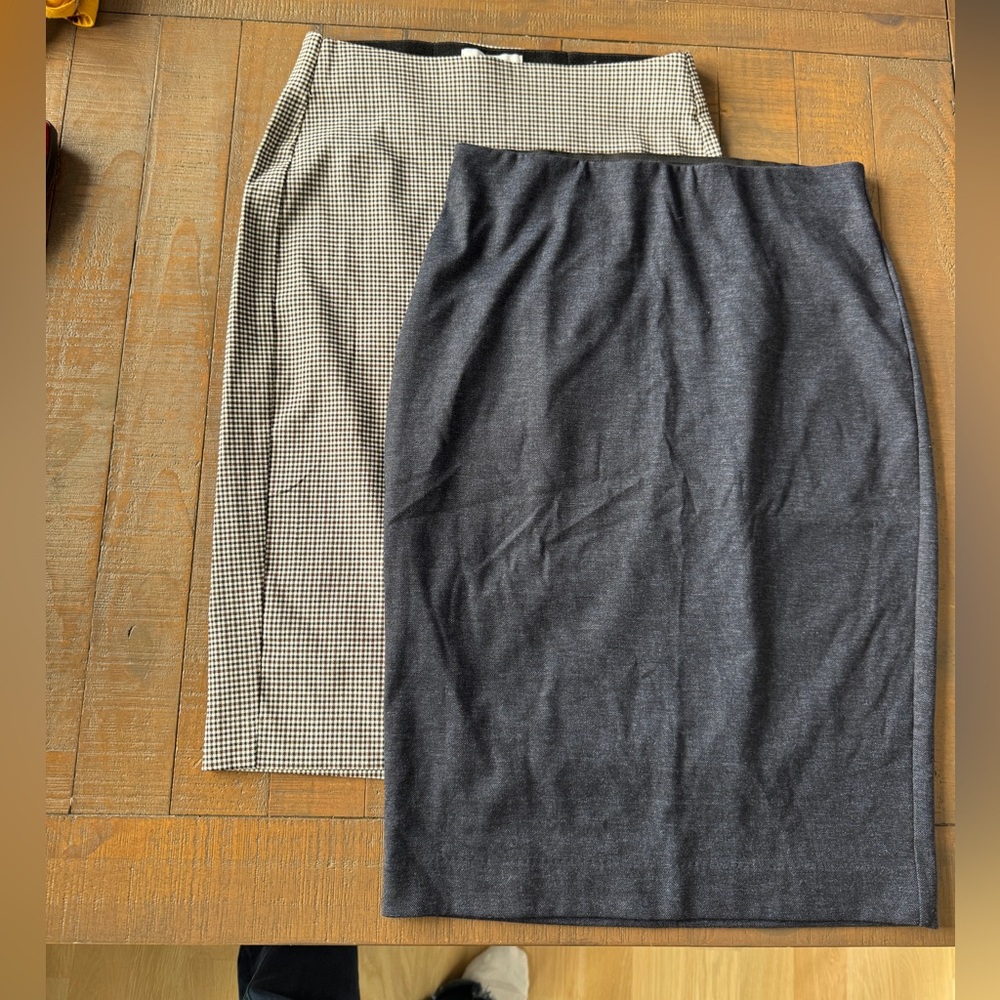 Set of two Elle XS pencil skirts